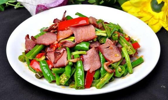 青椒炒腊肉做法